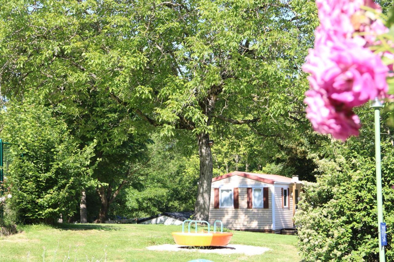 Camping Domaine De Mepillat Saint-Nizier-le-Bouchoux Exterior foto