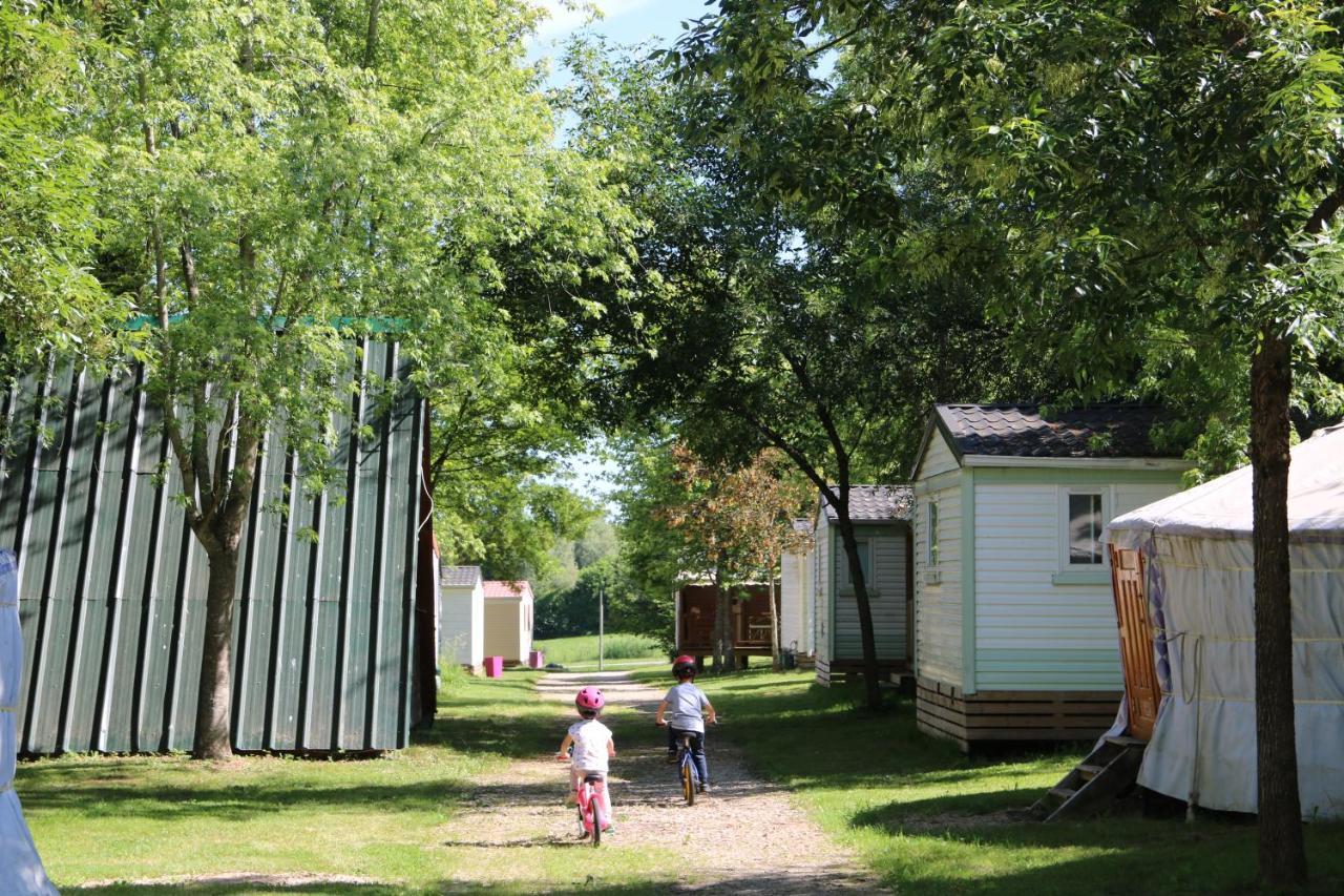 Camping Domaine De Mepillat Saint-Nizier-le-Bouchoux Exterior foto